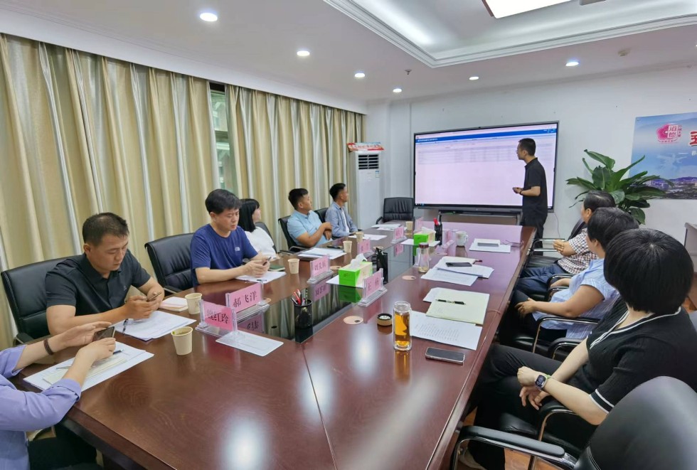 202206代表小组走进招商局1.jpg