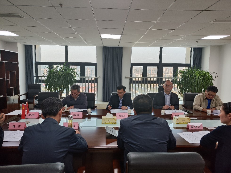 10月24日赵德志主任调研新能源充电桩4.jpg