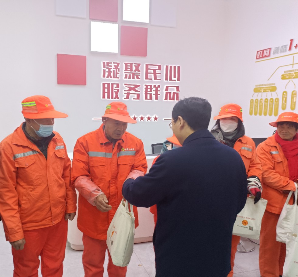 1130赵德志前往洪山社区报到02.jpg