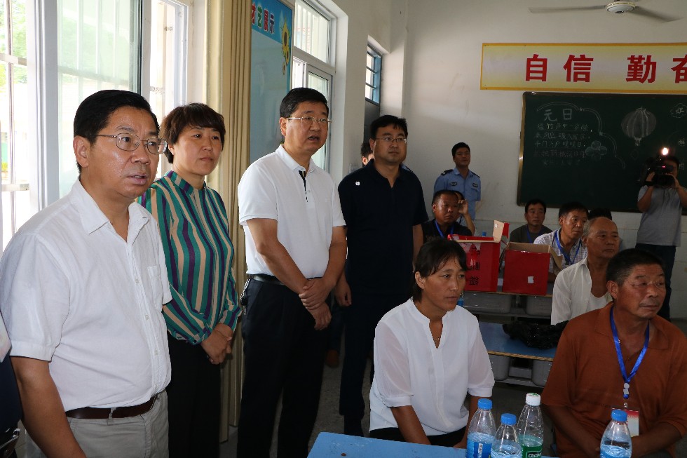 （方宗泽）方宗泽赴濉溪县五沟镇督查指导防汛救灾工作  (2).JPG