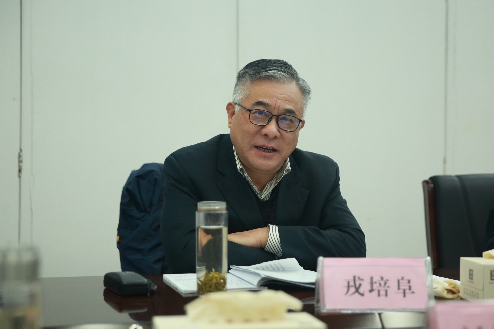 戎主任调研2.jpg