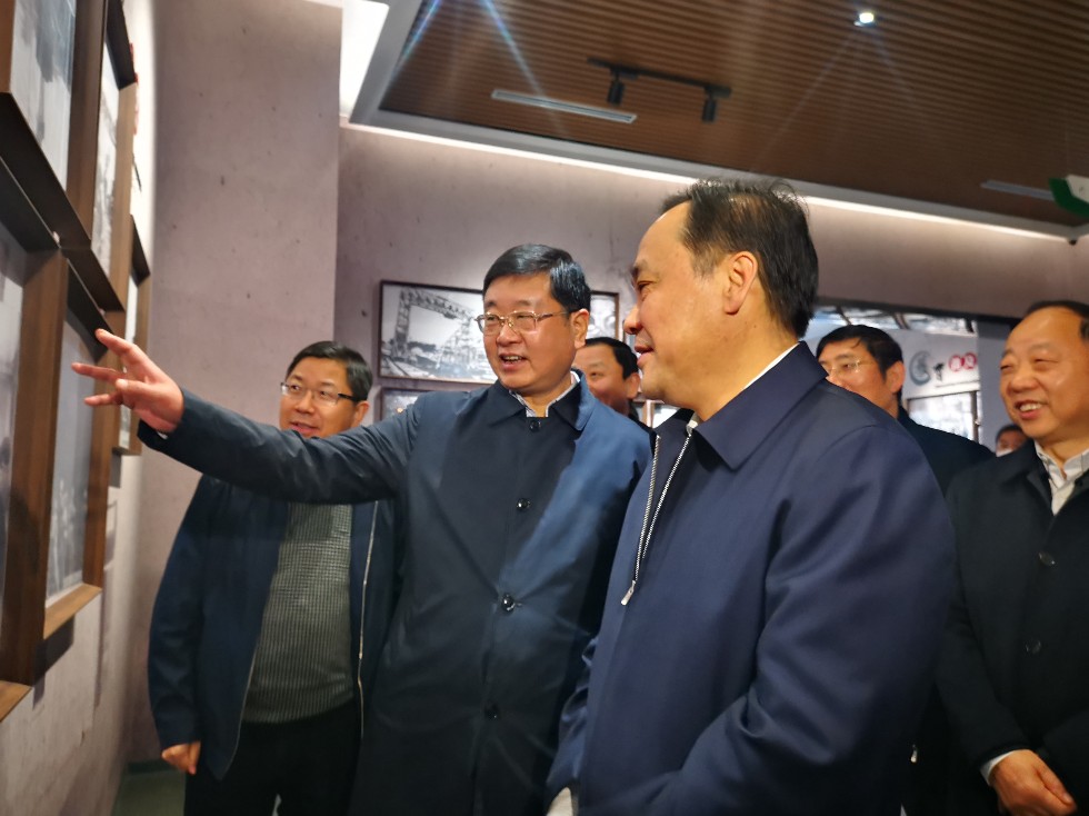 淮南视察1.jpg